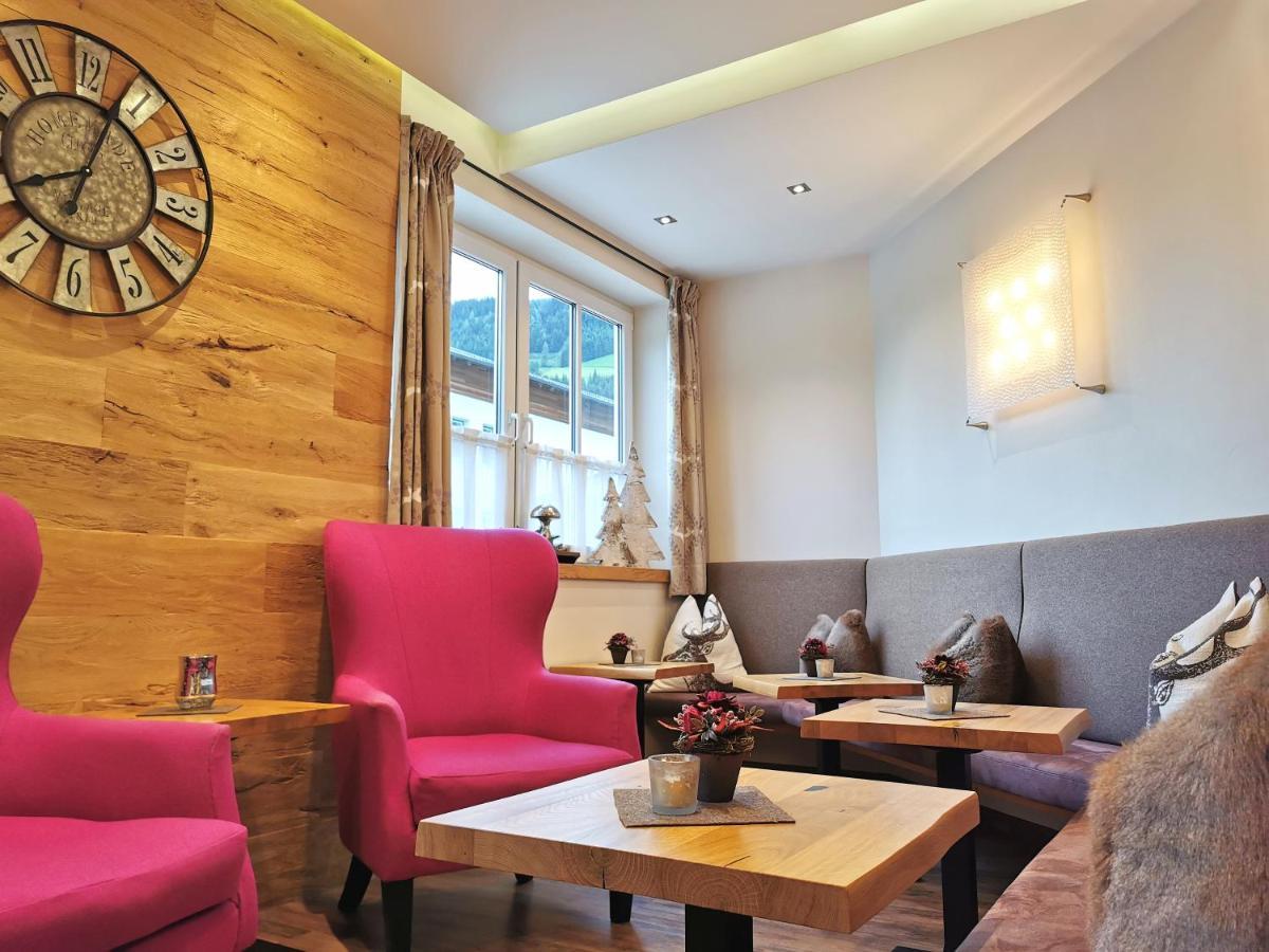 Vital-&Familienhotel Angerwirt Kleinarl Bagian luar foto